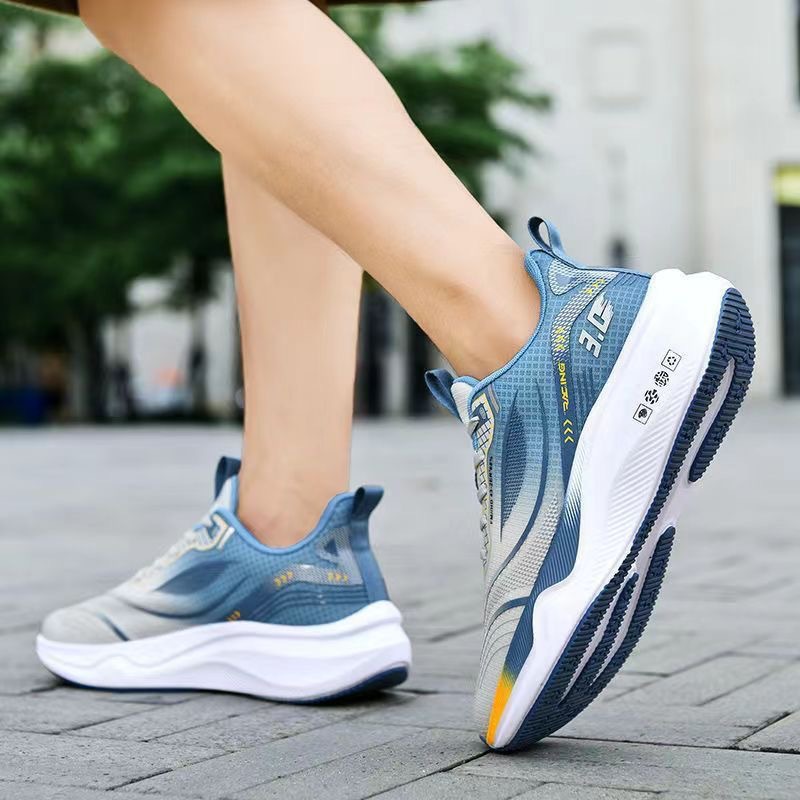 أحذية رياضية خفيفة الوزن للغاي - مراجعة Breathable Mesh Athletic Shoes وسعره