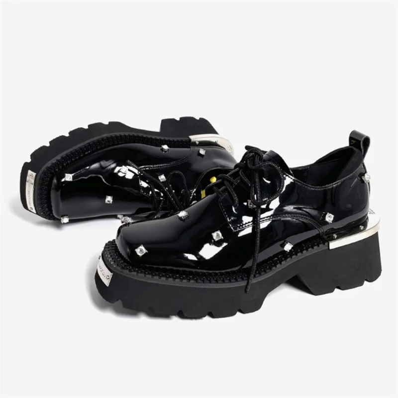 أحذية نسائية بدون كعب كريستال  - مراجعة Sneakers وسعره